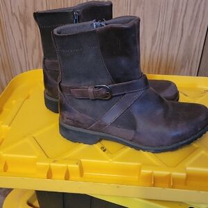 Eddie Bauer Dark Brown Leather Boots